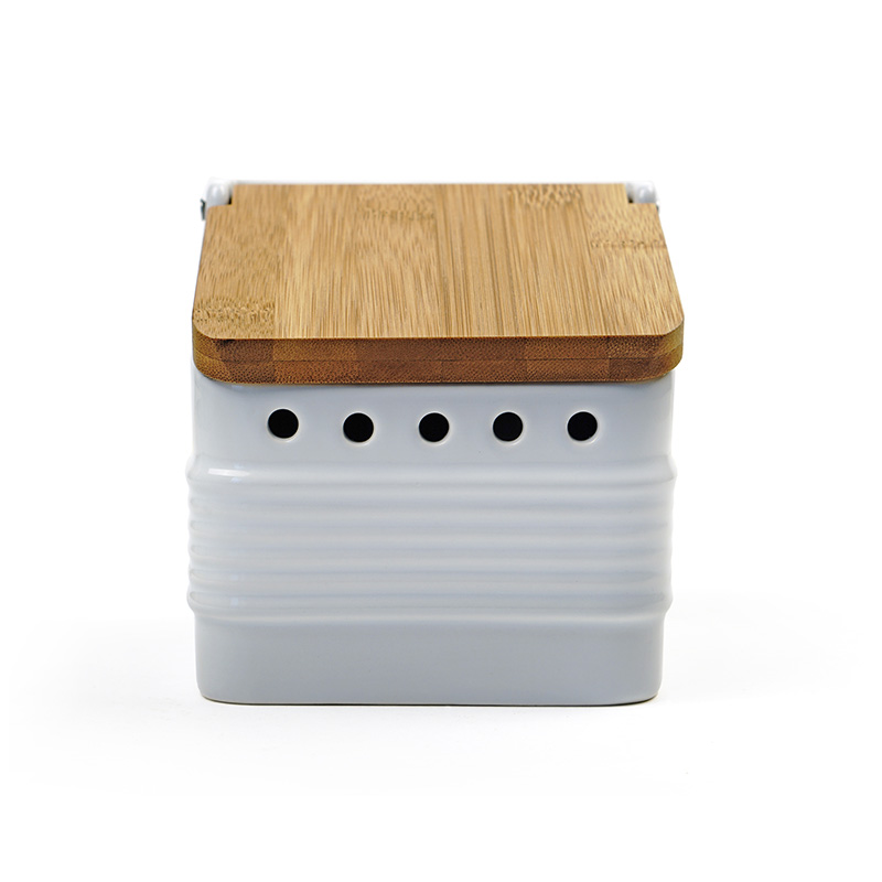 GARLIC KEEPER W/ BAMBOO LID