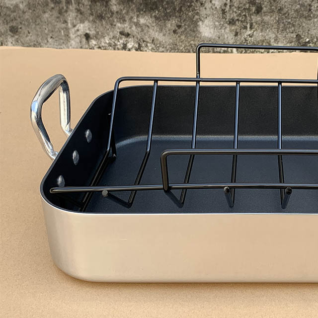 < NEW ITEM > NON-STICK ROASTER < NEW ITEM > NON-STICK ROASTER